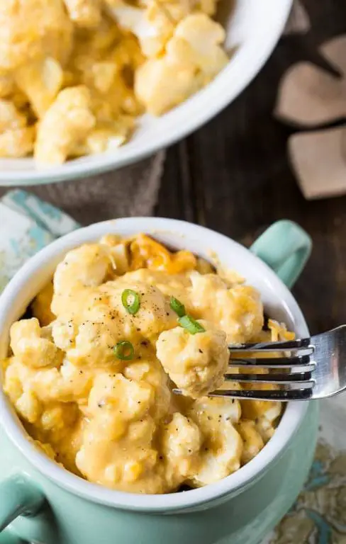Slow Cooker Cauliflower Mac and Cheese