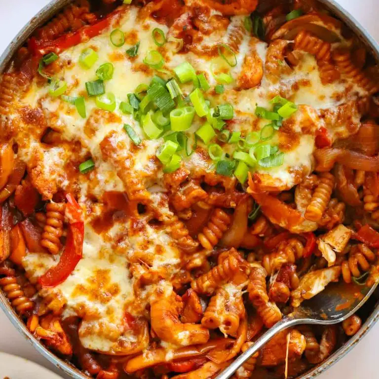 Slow Cooker Chicken Fajita Pasta Bake