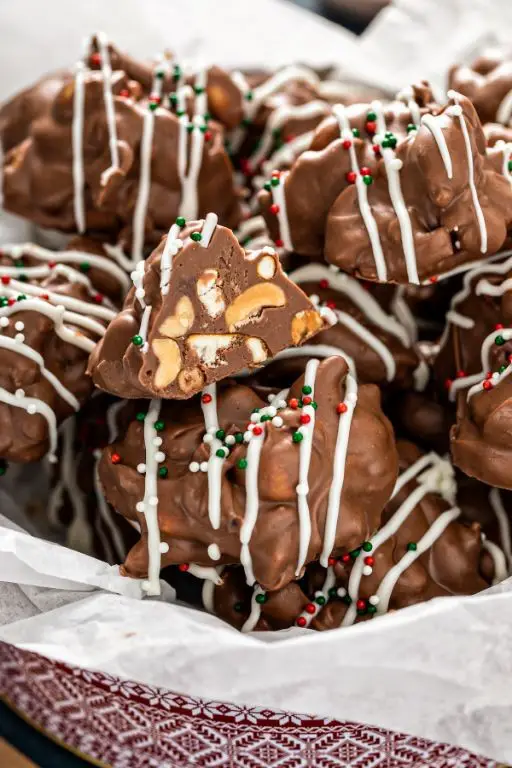 Slow Cooker Chocolate Pretzel Candy