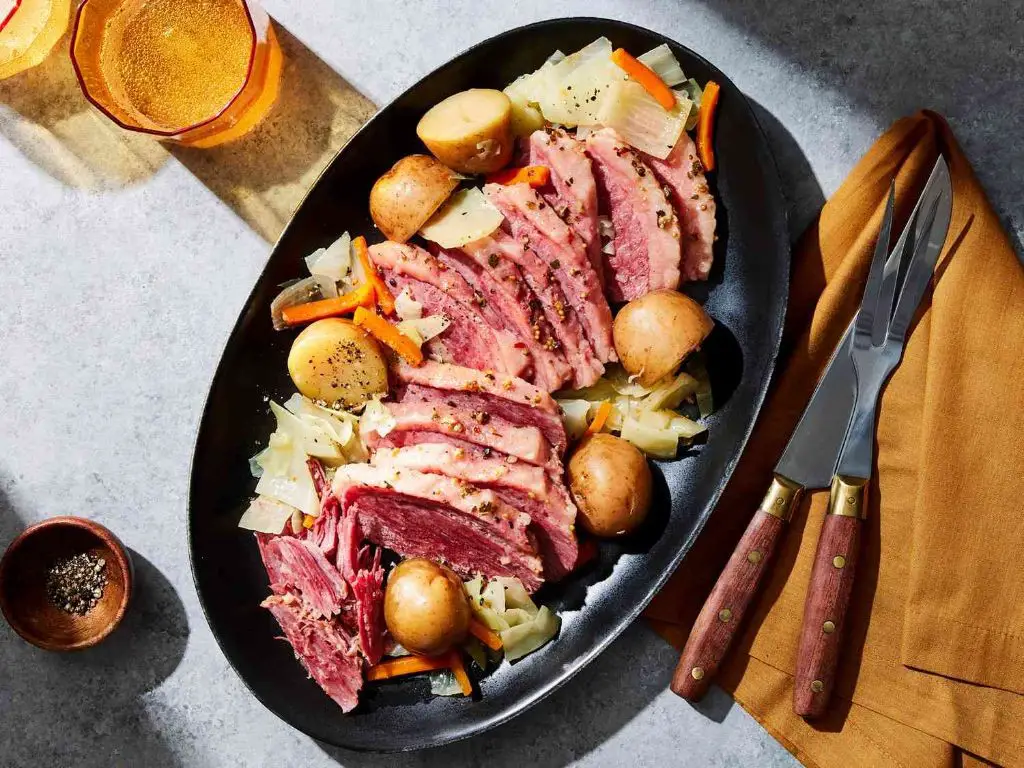 Slow Cooker Corned Beef and Cabbage