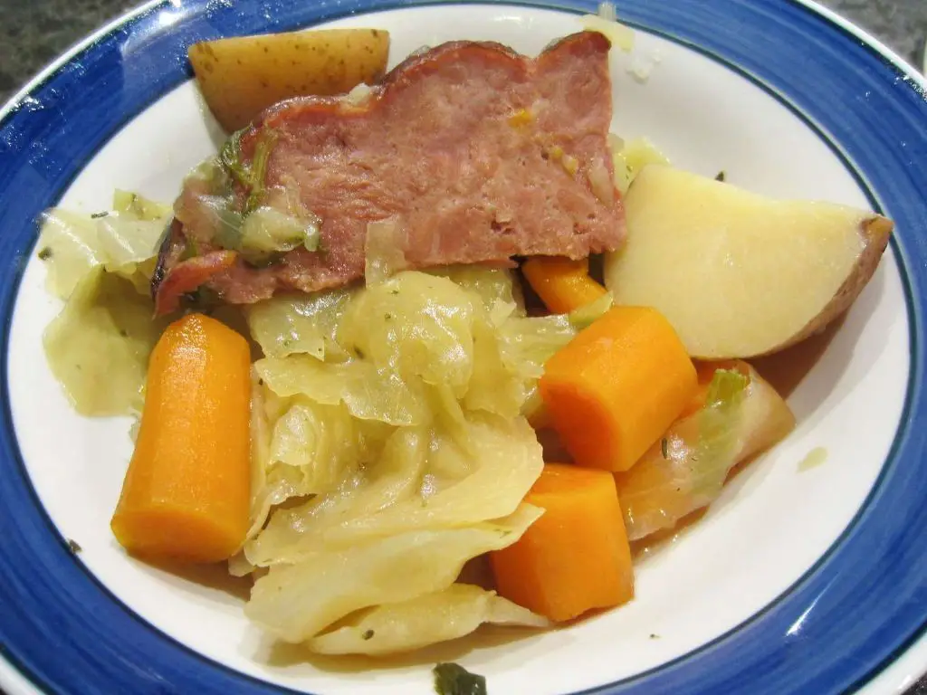 Slow Cooker Ham and Cabbage Dinner