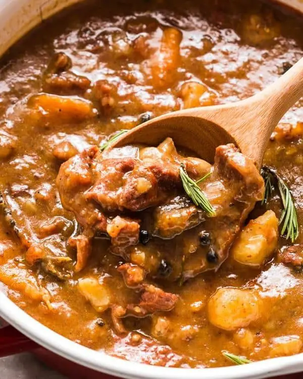 Slow Cooker Rosemary Garlic Beef Stew