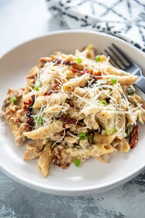 Slow Cooker Sausage and Pasta Bake