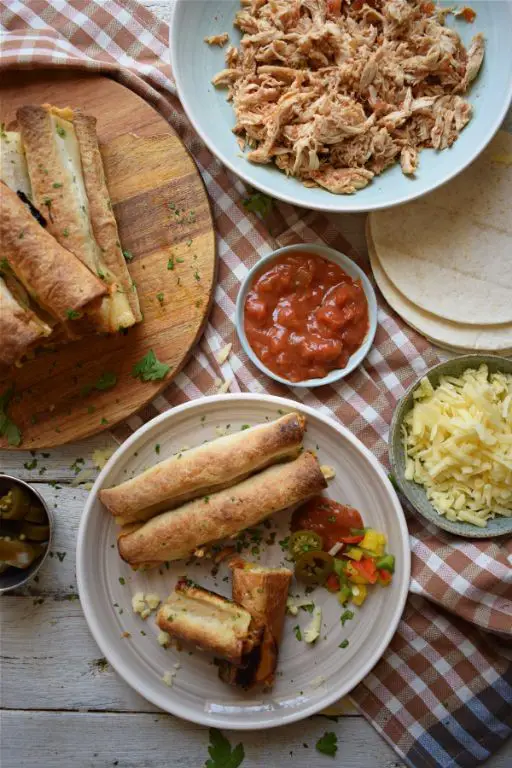 Slow Cooker Shredded Chicken Taquitos