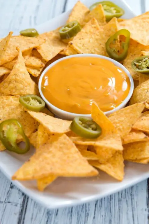 Slow Cooker Velveeta Queso