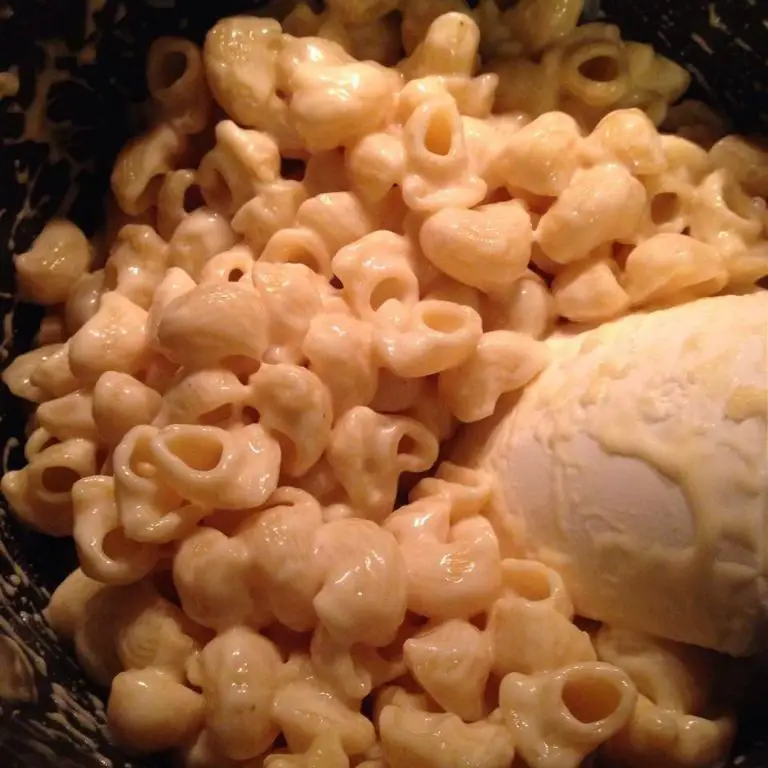 Smoked Gouda Outback Mac and Cheese