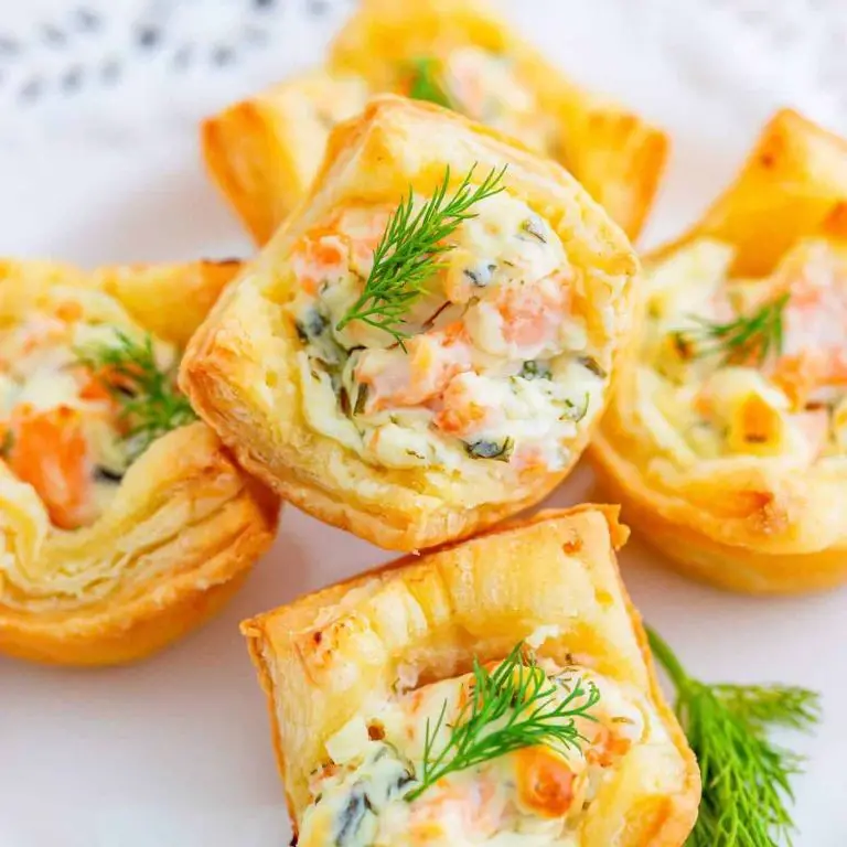 Smoked Salmon and Dill Puff Pastry Bites