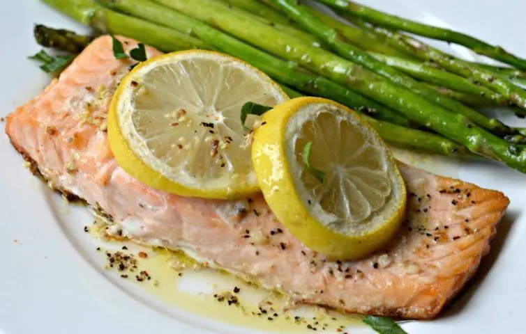 Smoked Salmon with Lemon Butter