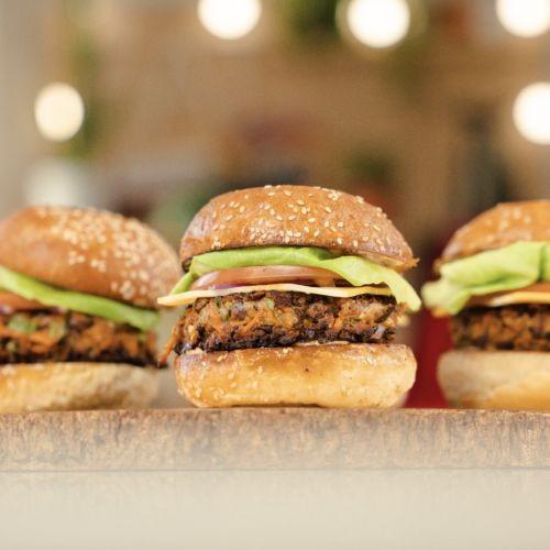 Smoky Chipotle Black Bean Burgers