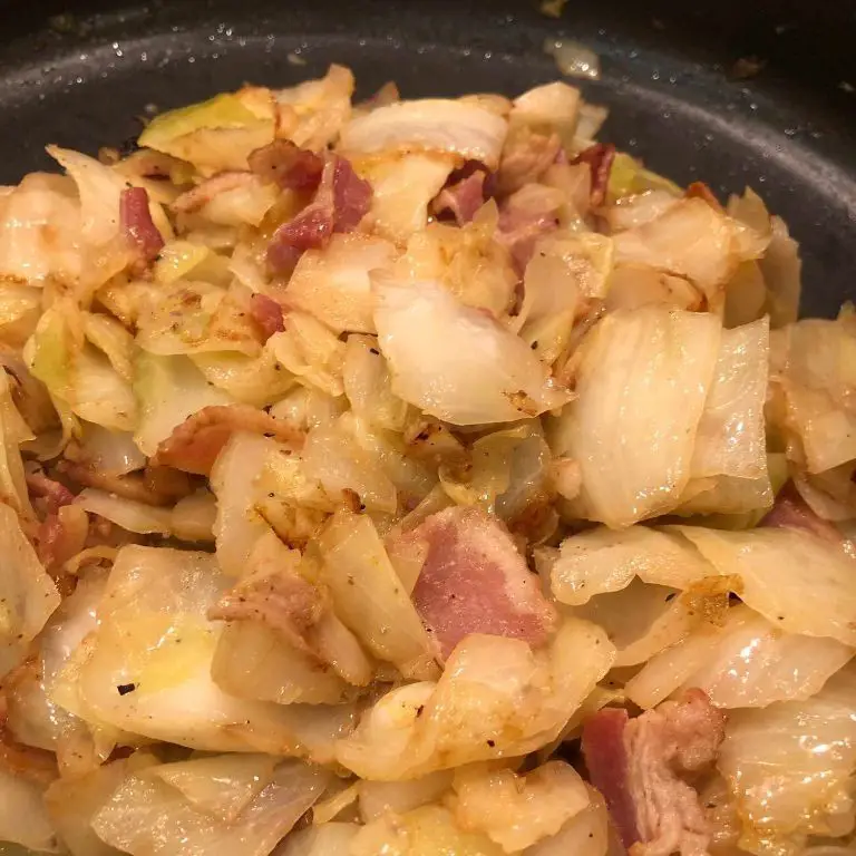 Smothered Cabbage with Onions and Garlic