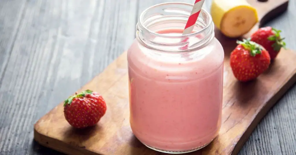 Soursop and Berry Smoothie