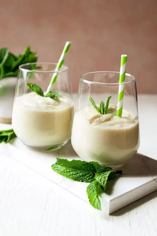 Soursop and Vanilla Milkshake