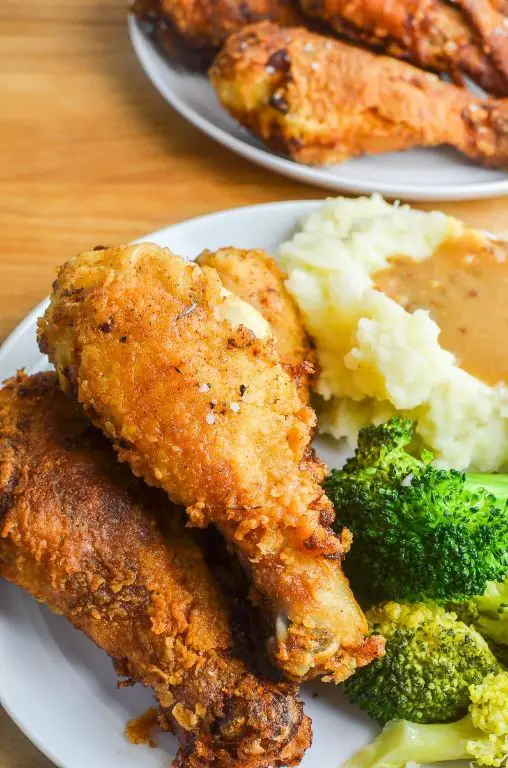 Southern-Style Buttermilk Chicken Gravy