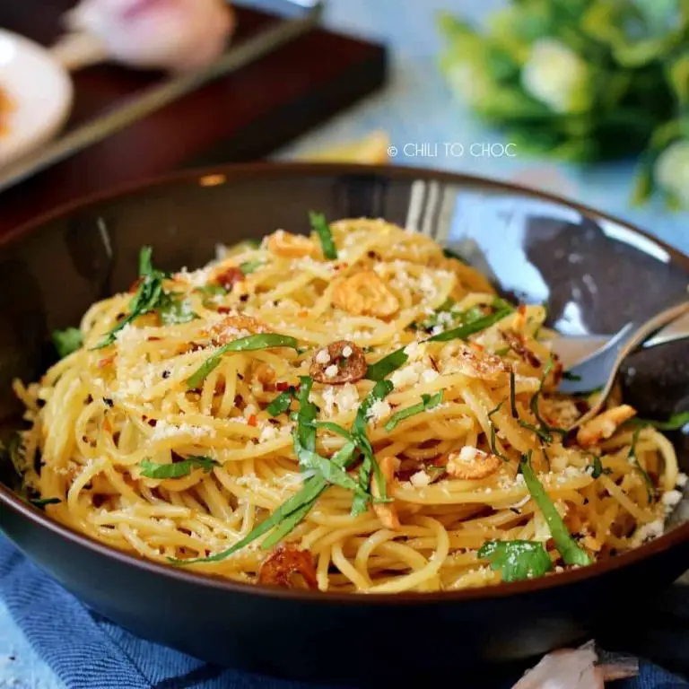 Spaghetti Aglio e Olio with Chili Flakes