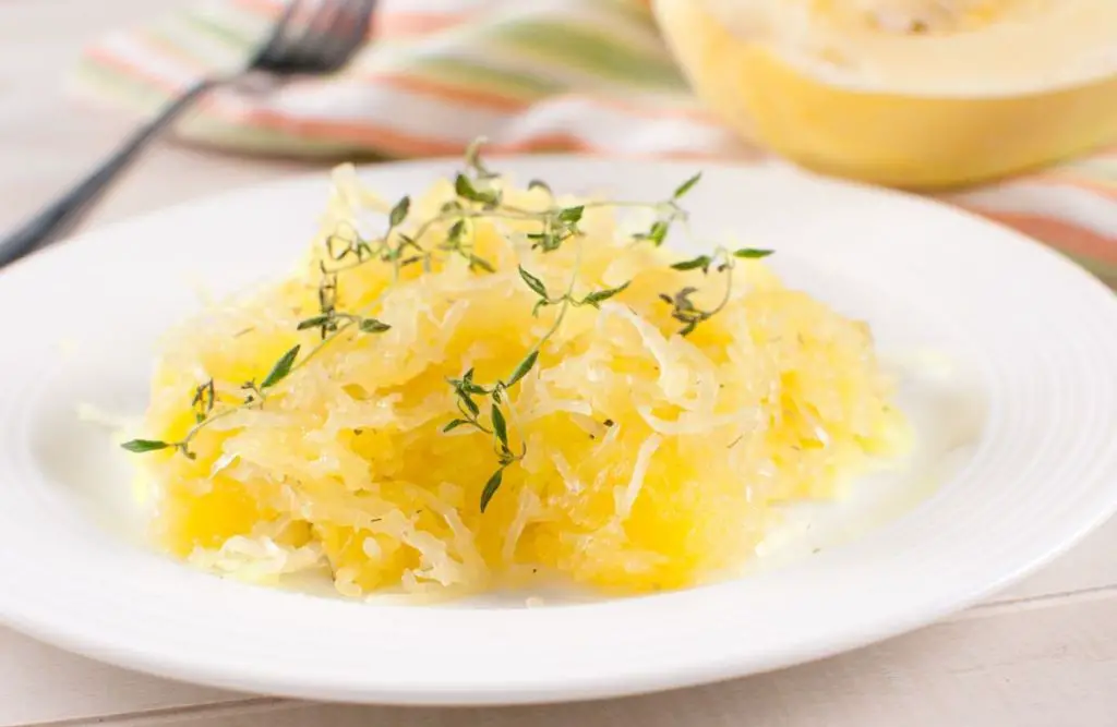 Spaghetti Squash with Garlic and Olive Oil