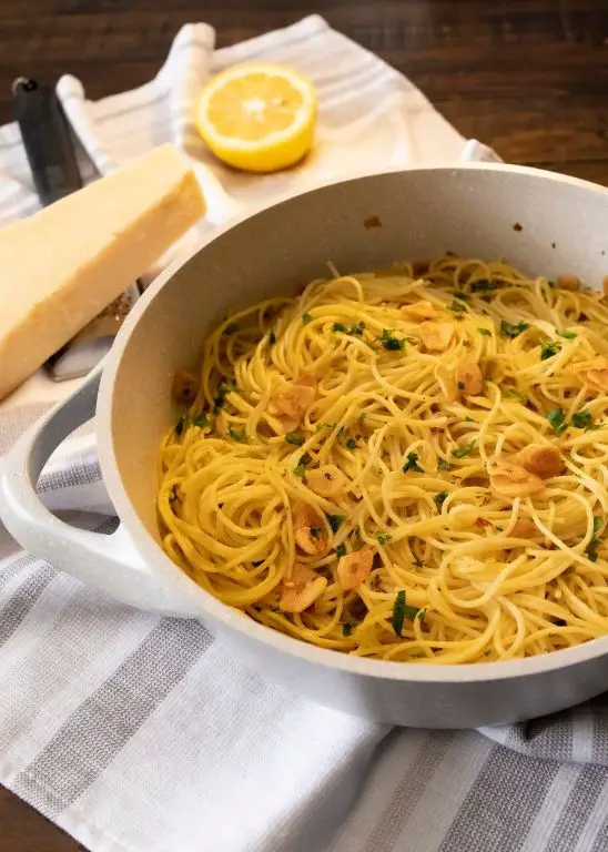 Spaghetti with Garlic Olive Oil and Chili Flakes