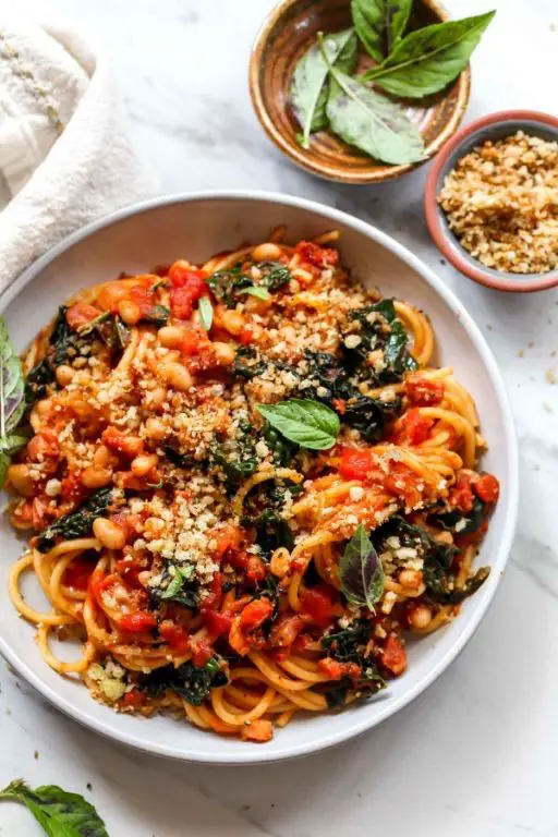 Spaghetti with Kale and White Bean Sauce