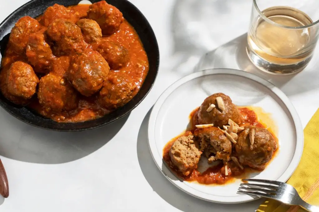 Spanish Chicken Albondigas in Tomato Sauce