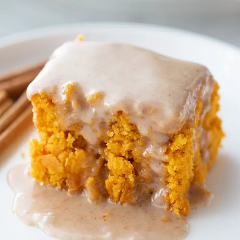 Spiced Mayonnaise Pumpkin Cake