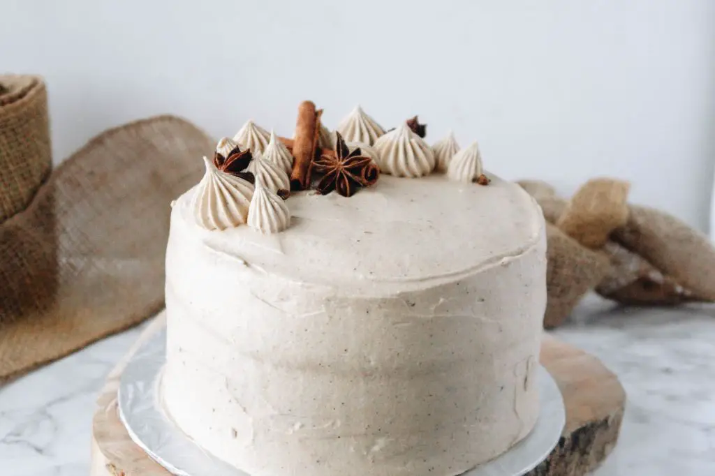 Spiced Vegan Hanukkah Tea Cake