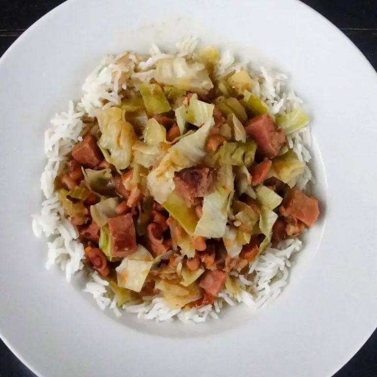 Spicy Cabbage and Black-Eyed Peas