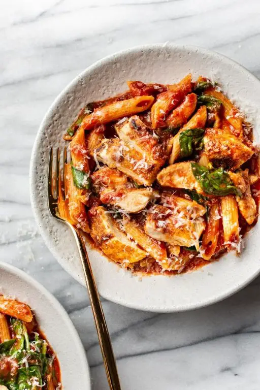 Spicy Chicken Pasta with Creamy Tomato Sauce