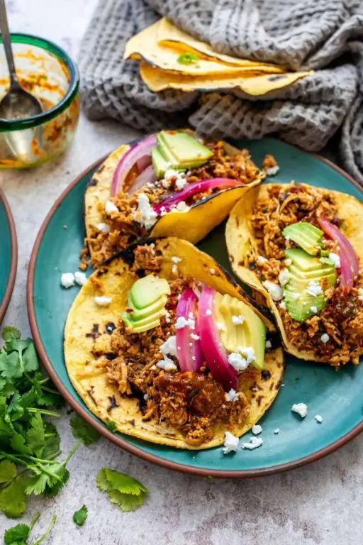 Spicy Chipotle Shredded Chicken Tacos
