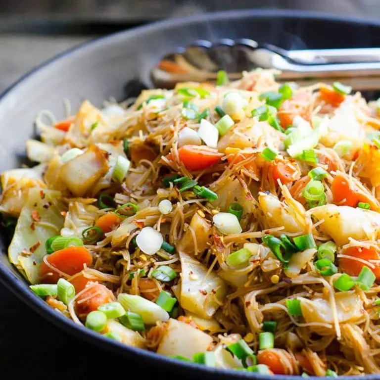 Spicy Instant Pot Cabbage and Carrot Stir-Fry