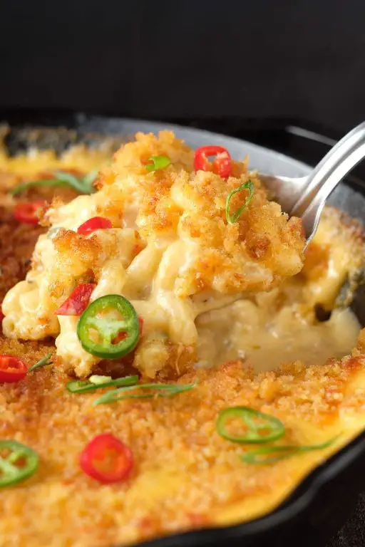 Spicy Jalapeño Mac and Cheese