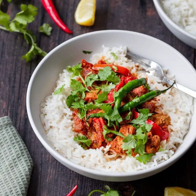 Spicy Microwave Pressure Cooker Chicken Curry