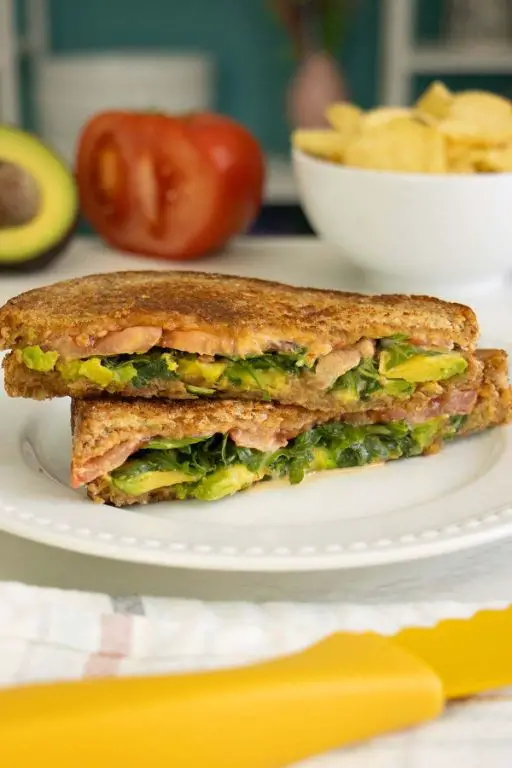 Spicy Sriracha Avocado Sandwich
