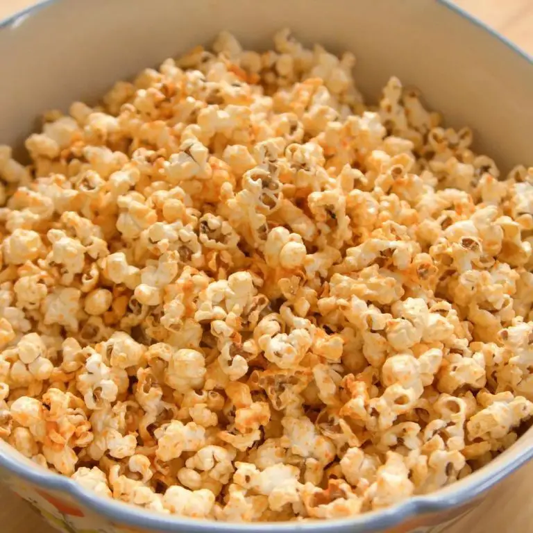 Spicy Sriracha Popcorn