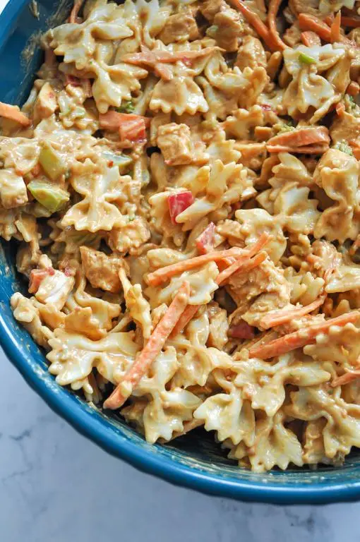 Spicy Thai Peanut Chicken Pasta