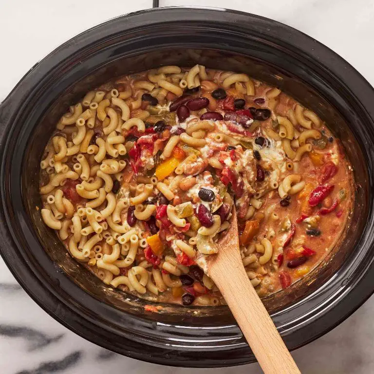 Spicy Three-Bean Chili Mac