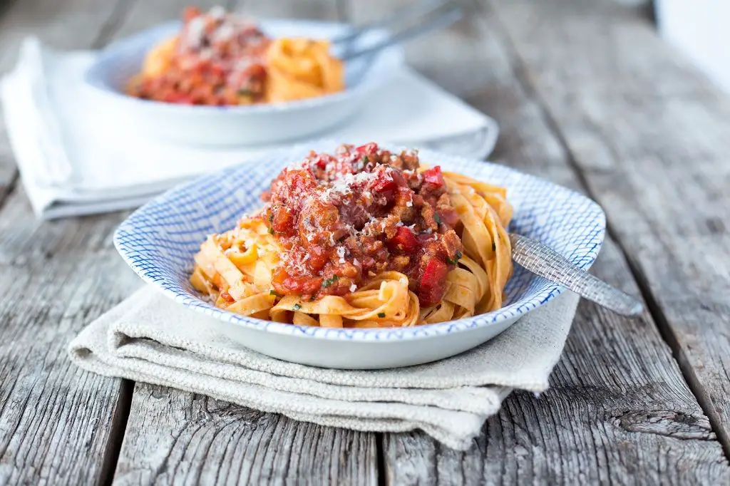 Spicy Turkey Pasta with Garlic and Chili