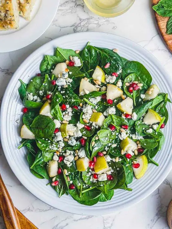 Spinach Pear and Gorgonzola Salad