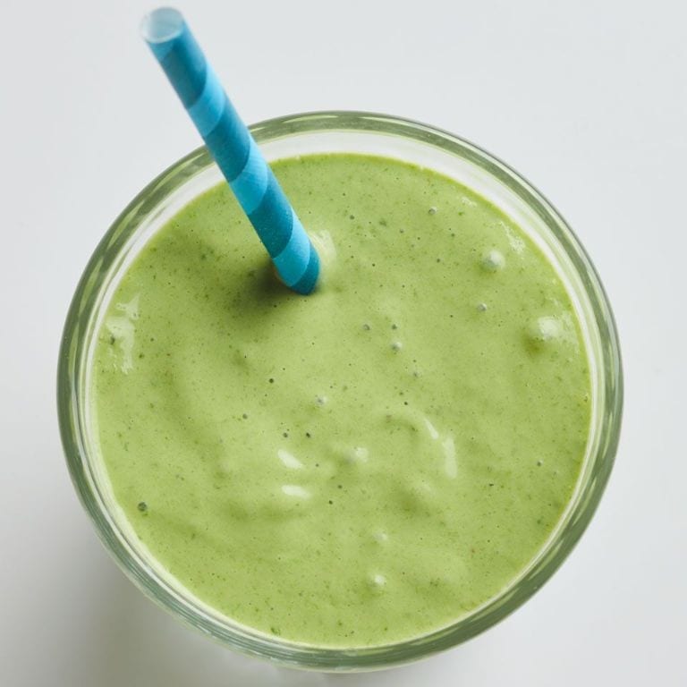 Spinach and Avocado High Fiber Smoothie
