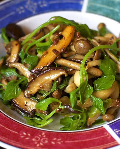 Spinach and Mushroom Stir-Fry