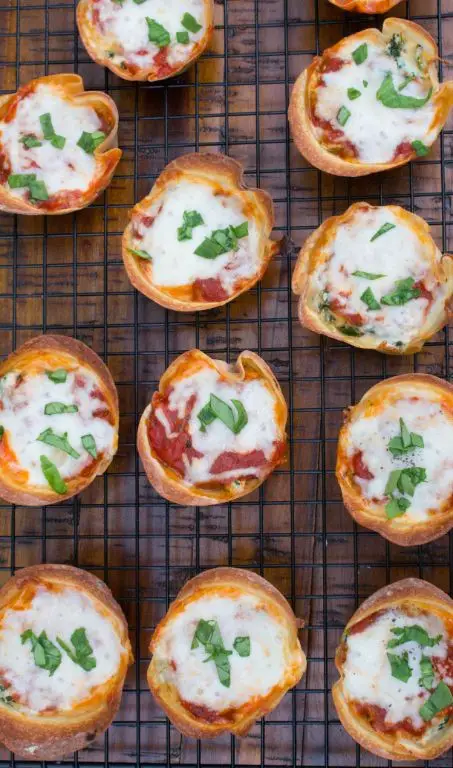 Spinach and Ricotta Lasagna Cupcakes