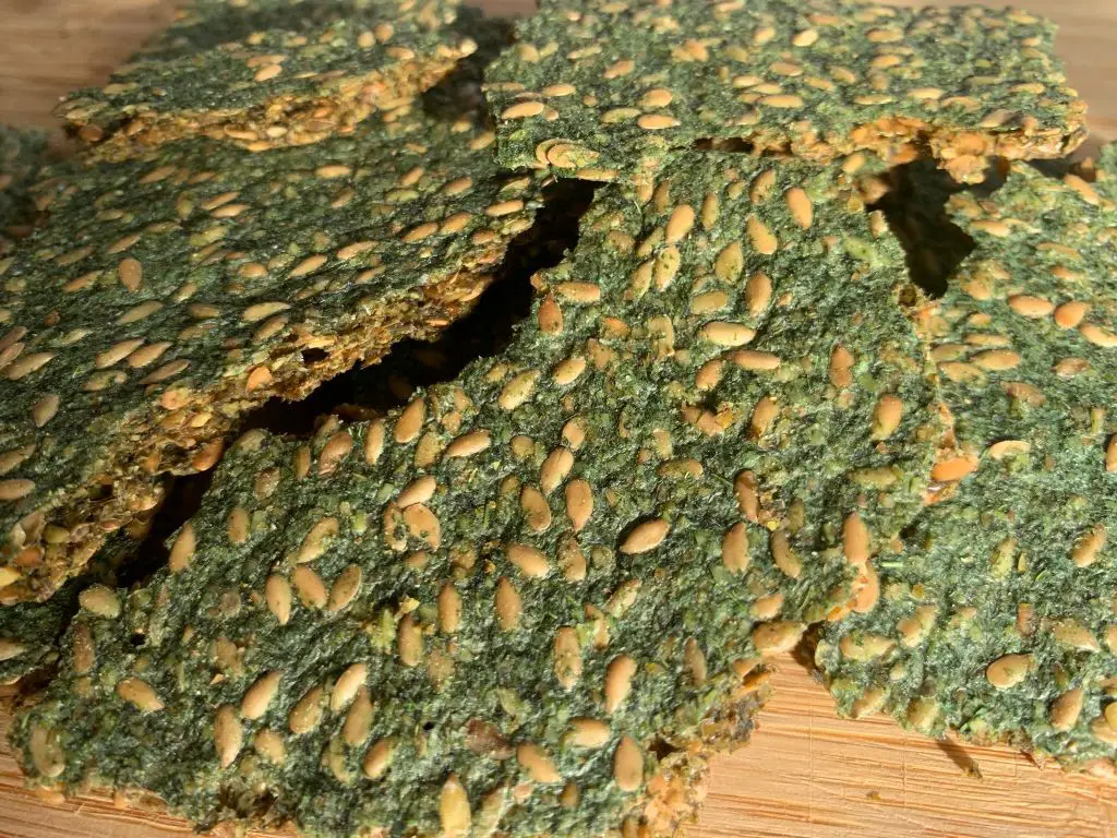 Spirulina Crackers with Flaxseeds