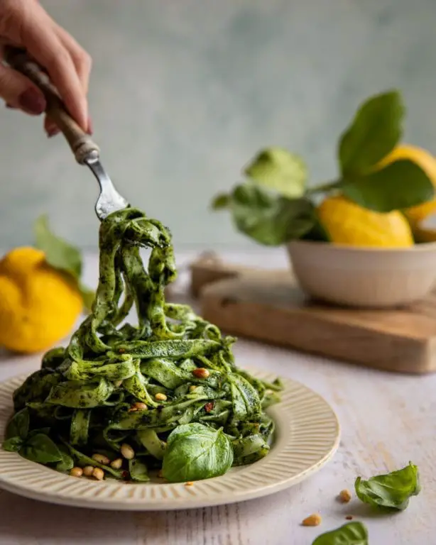 Spirulina Pasta with Pesto Sauce