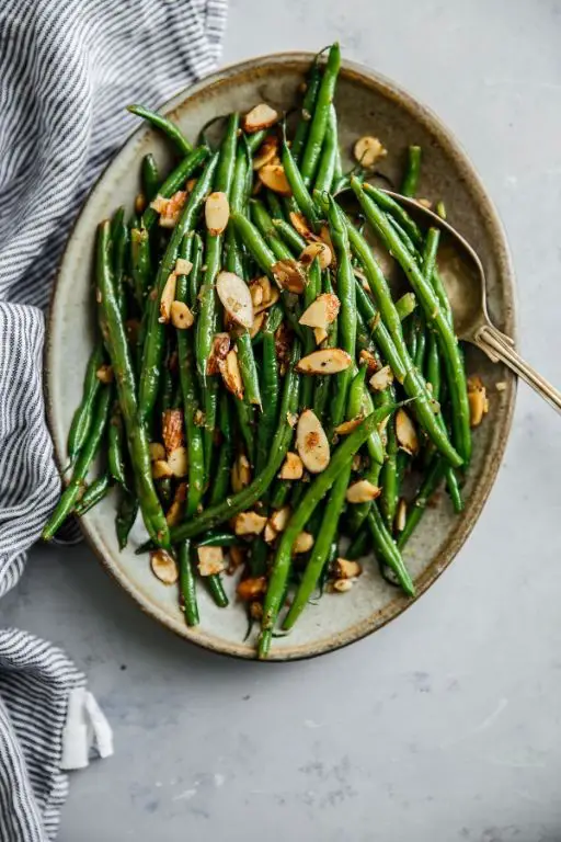 Steamed Green Beans with Almonds