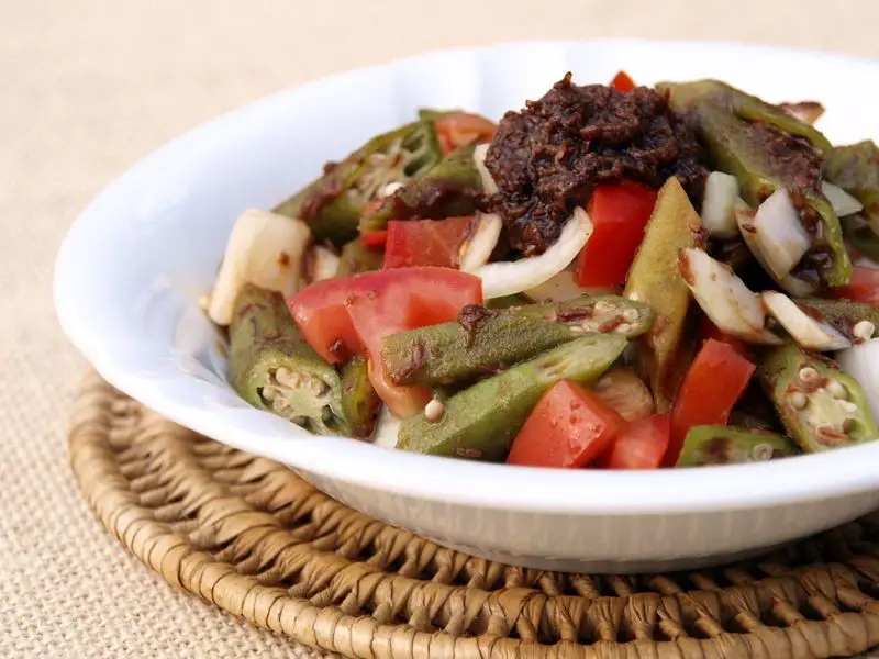 Steamed Okra with Bagoong and Tomatoes