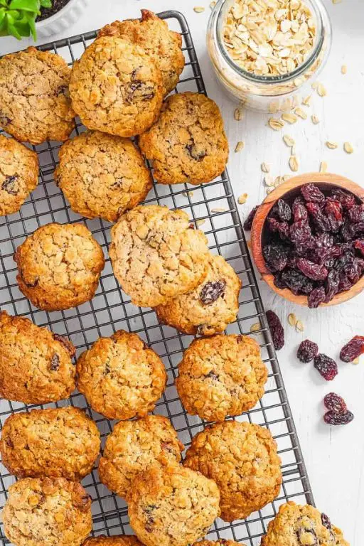 Stevia-Sweetened Oatmeal Cookies