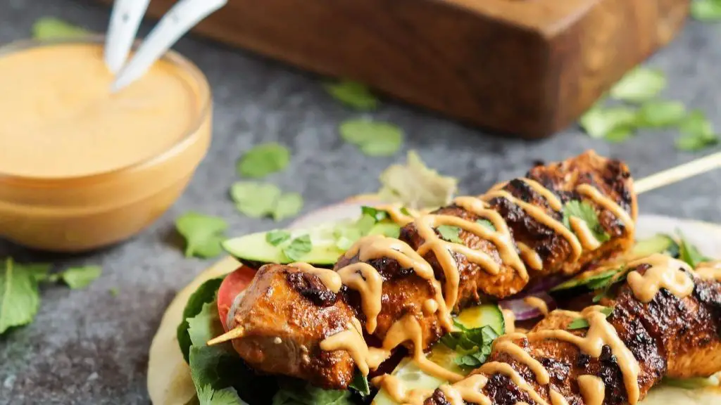 Stonefire Naan Tacos with Grilled Chicken