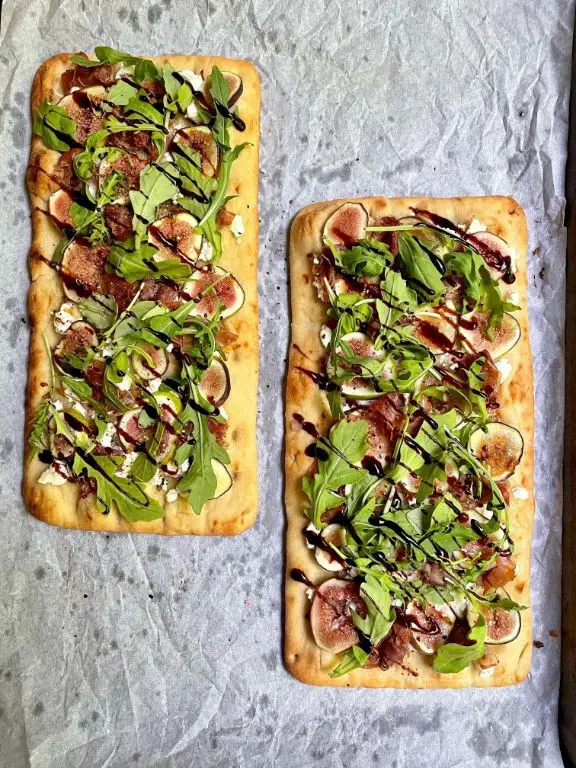 Stonefire Naan with Fig and Goat Cheese