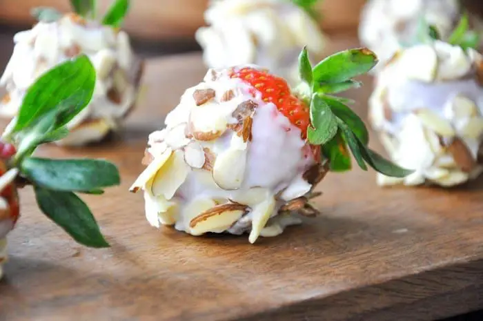 Strawberries Dipped in Chocolate and Toasted Almonds