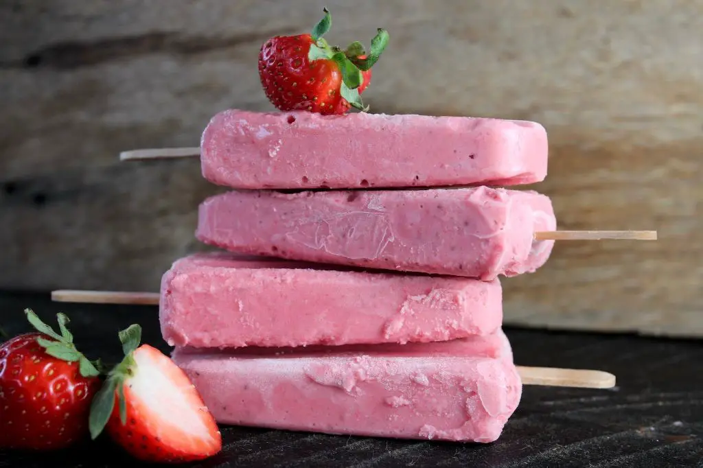 Strawberry Banana Yogurt Popsicles