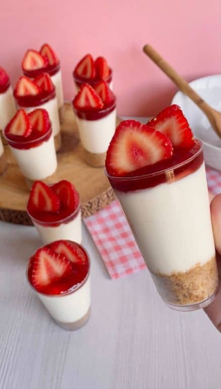 Strawberry Cheesecake Mini Dessert Cups