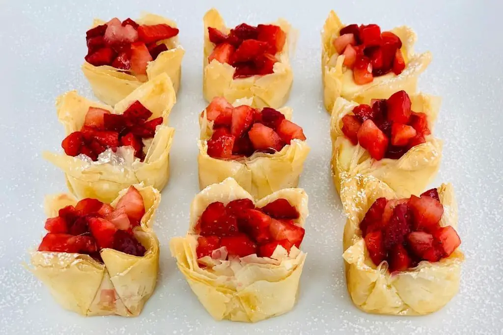 Strawberry Cheesecake Phyllo Bites